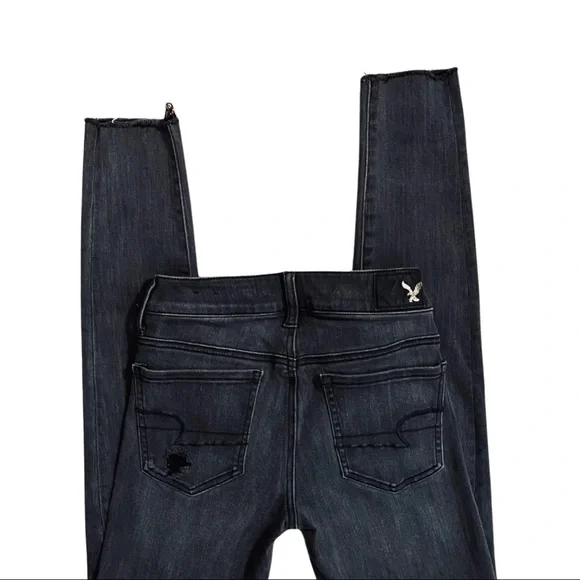 NEW | American Eagle | Super Super Stretch Washed Black Ripped Jegging | Size 0 - Picture 3 of 7